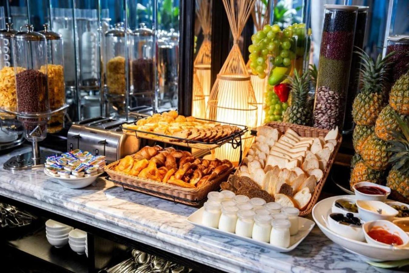 Acoustic Premium Hotel & Spa Ханой Екстериор снимка