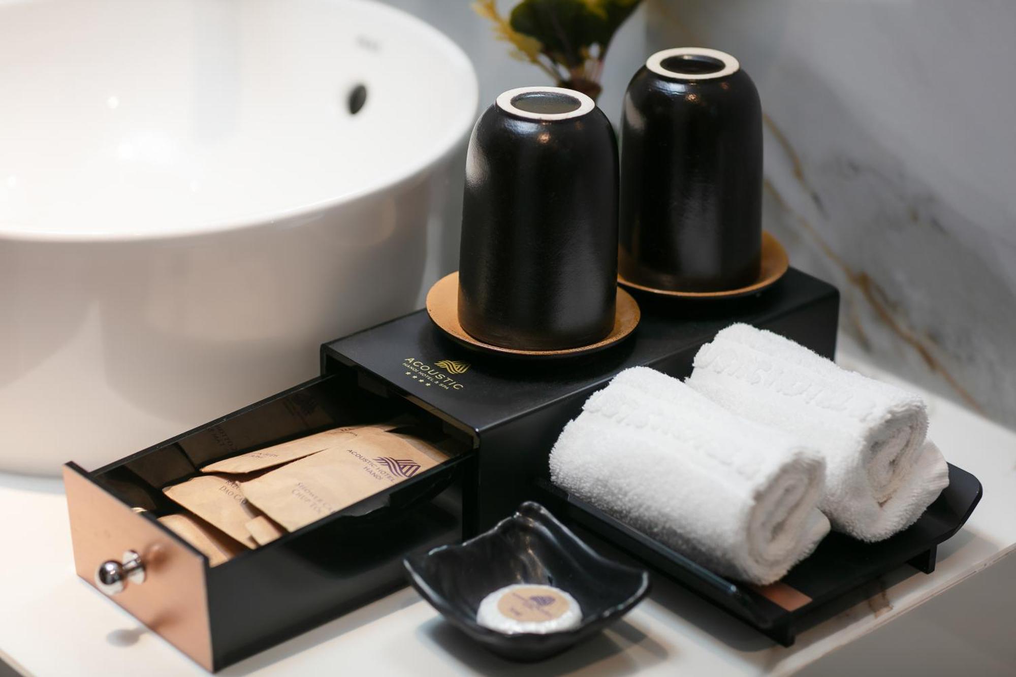 Acoustic Premium Hotel & Spa Ханой Екстериор снимка