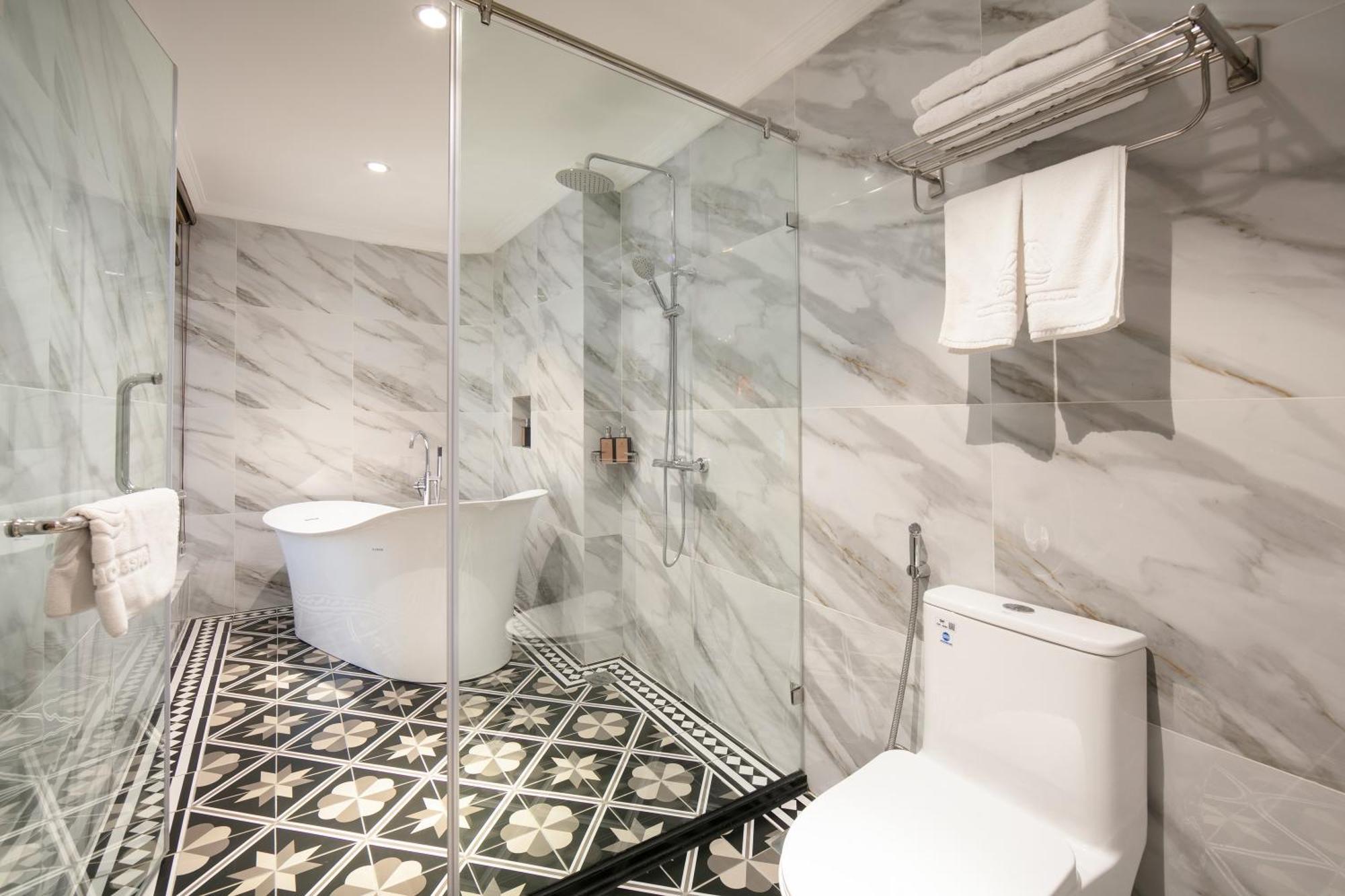 Acoustic Premium Hotel & Spa Ханой Екстериор снимка
